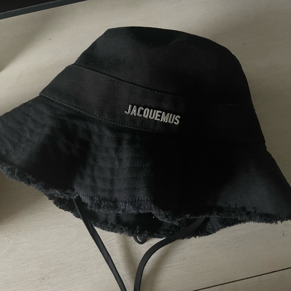 Jacquemus fringe bucket hat